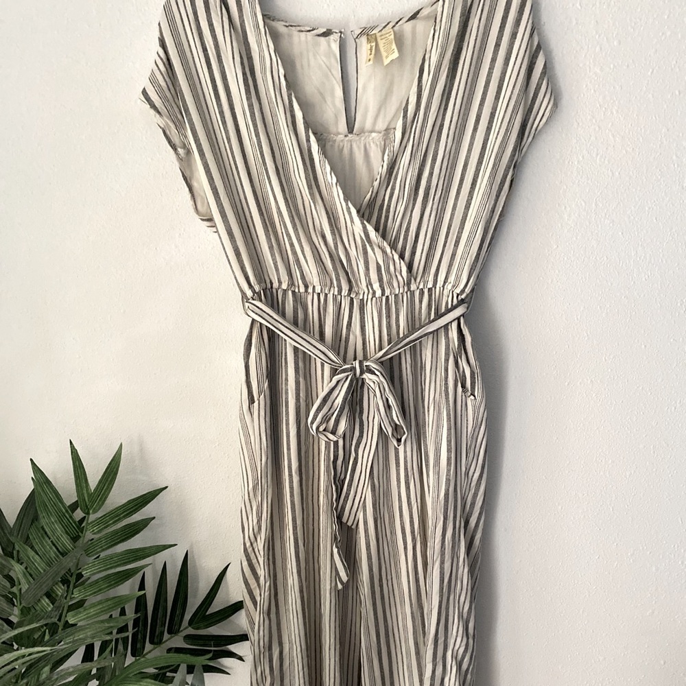 CUTE Romper White and Black Striped With Pockets